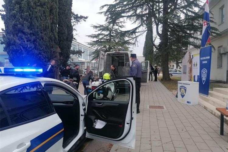 Slika /2023/Posjet PP zadar 8.jpg